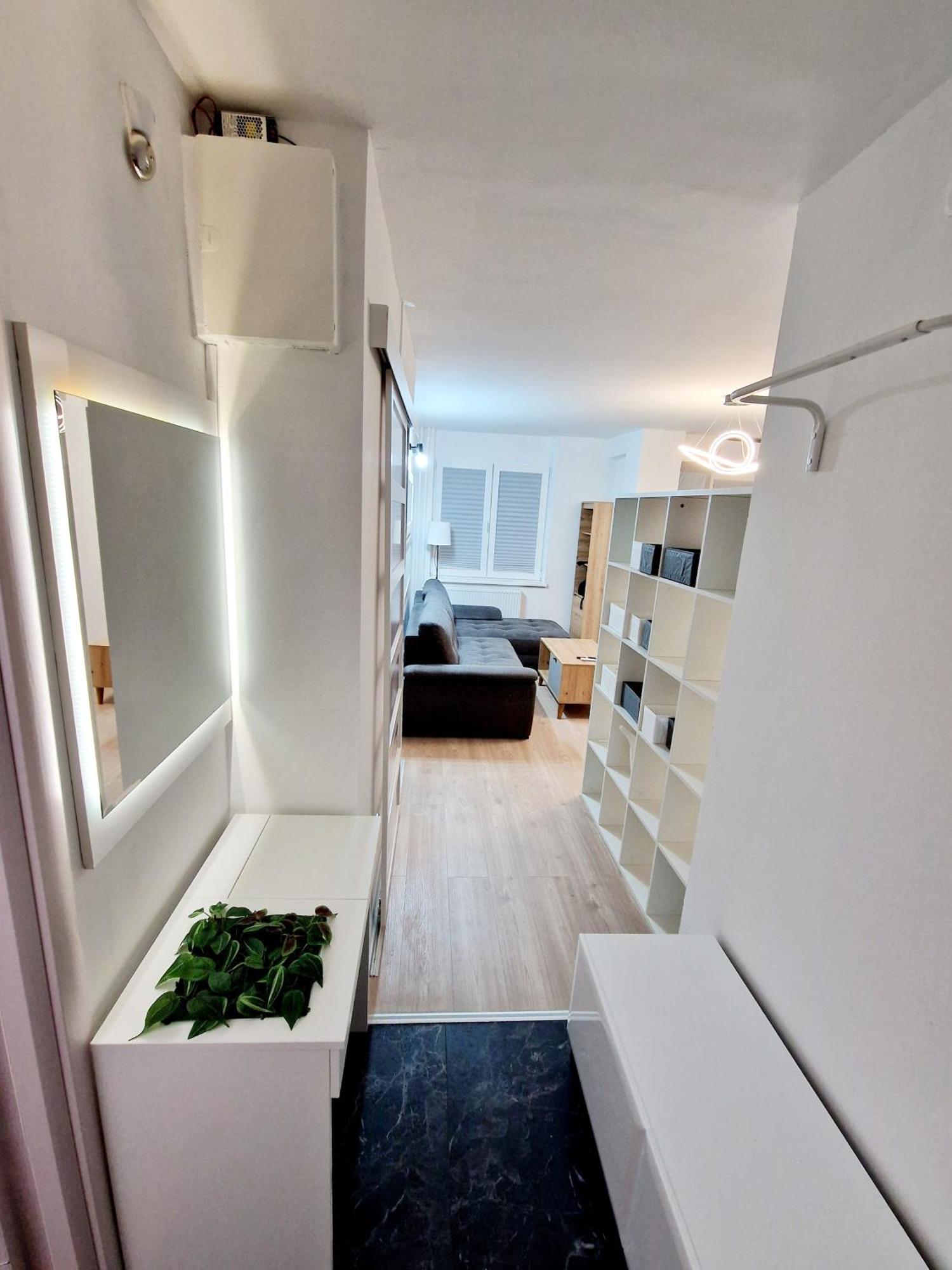 Cosy Novi Sad Loft, Self Check-In Apartment ภายนอก รูปภาพ